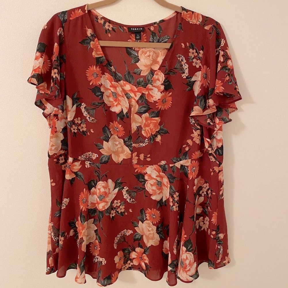 Torrid Floral Ruffle Sleeve Top Size 1